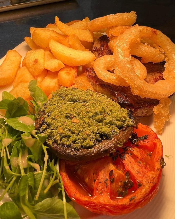 فندق The Beresford Arms موربيث المظهر الخارجي الصورة